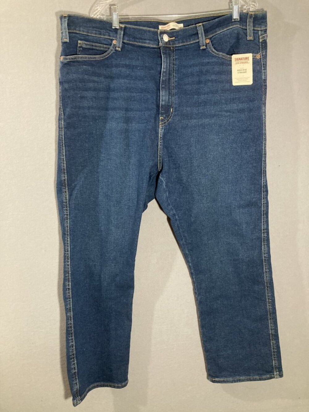 Levis Signature Heritage High Rise Straight Leg Size 22 Casual Denim